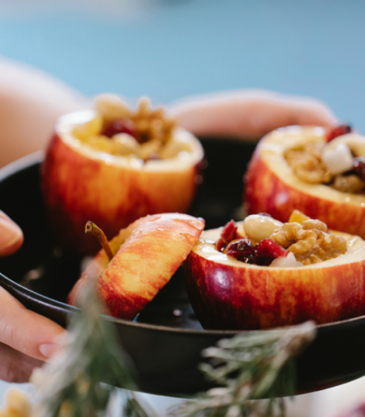 STEAMING SPICED APPLES  